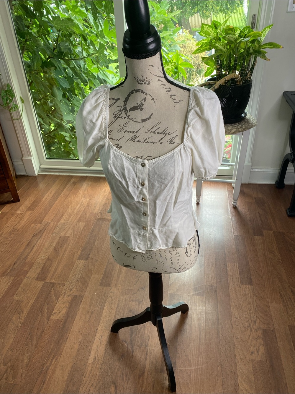 White Puff-Sleeve Button-Front Women's Top